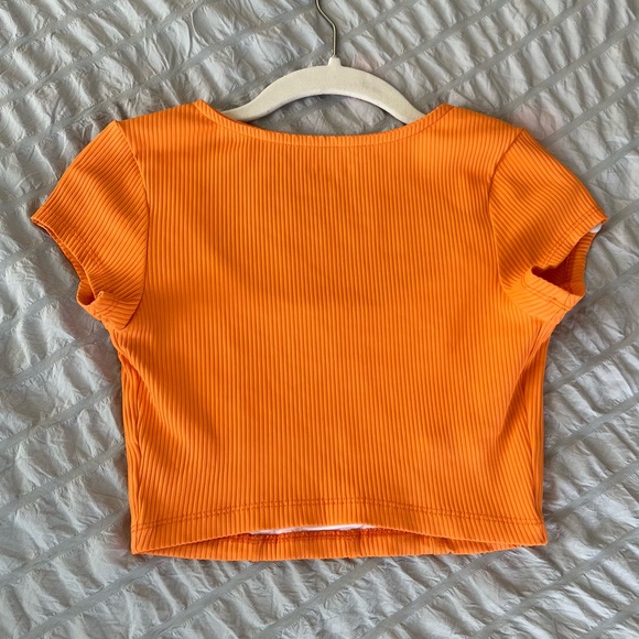 Top - Picture 2 of 4